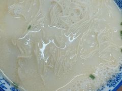 -雪琴面馆富安特色鱼汤面(城中花园店)