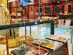 面包甜点陈列柜-熊叔熊婶面包房(团结湖店)