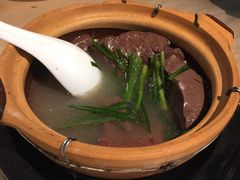 砂锅韭菜猪红-梓程海鲜大酒家