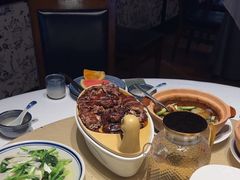 -八府香鸭·啫啫煲(华山路店)