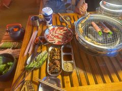-叽叽扎扎烤肉场(生态城万达店)