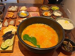 -银米·云南传统过桥米线(双廊黑金冠店)