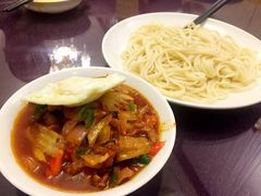 -牧场烧烤餐饮广场