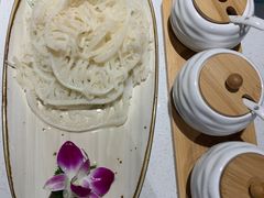 -墨居上隐·院子里火锅(峨眉店)