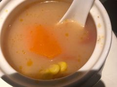 番茄玉米龙骨煲-汤城小厨•粤菜•靓汤(苏州街店)