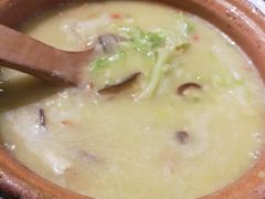 茶树菇枸杞乌鸡粥-悟长年潮汕菜砂锅粥(圣熙8号店)