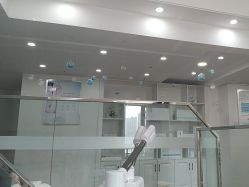 -蕾特恩专业祛痘皮肤管理