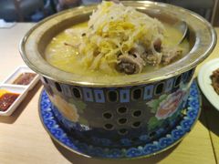 大骨头炖酸菜-关东小磨东北菜(上海长风大悦城店)