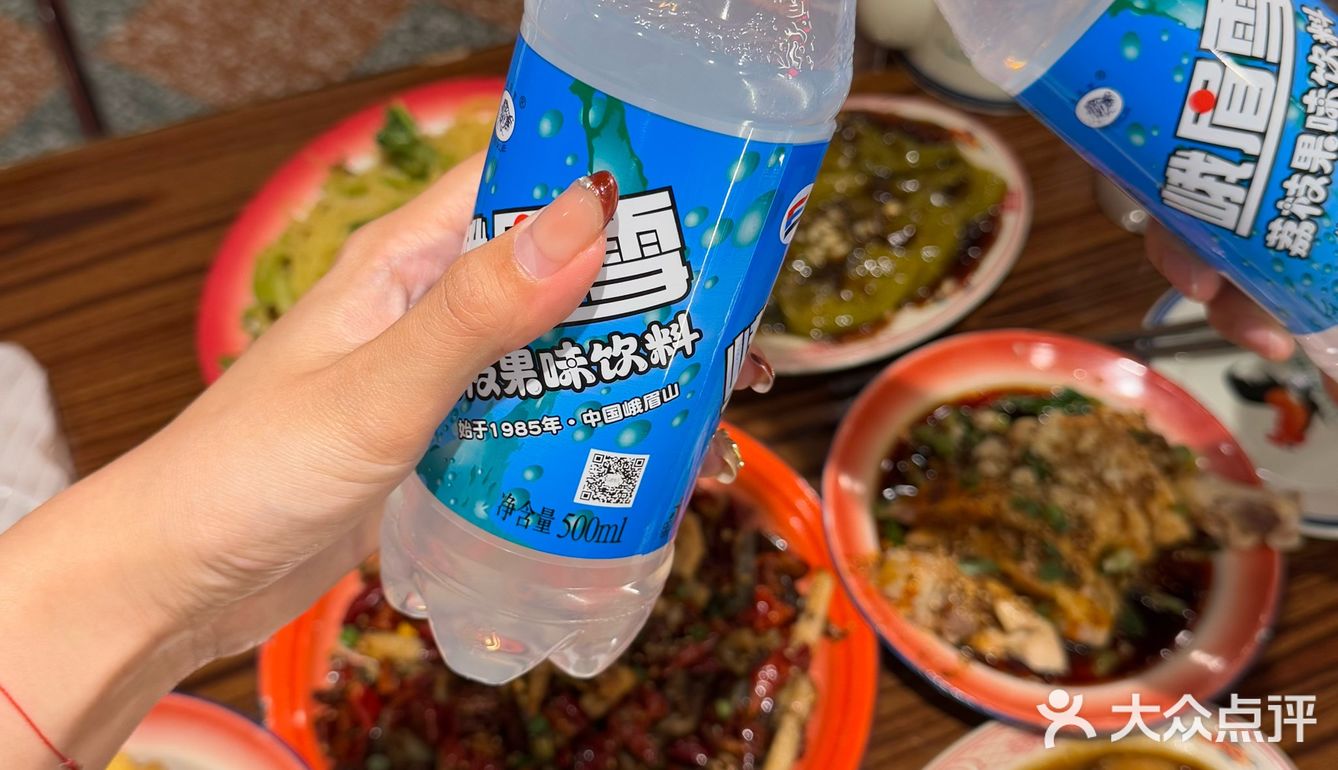 淄博这家川菜馆把重庆街头搬来了（价格惊人）