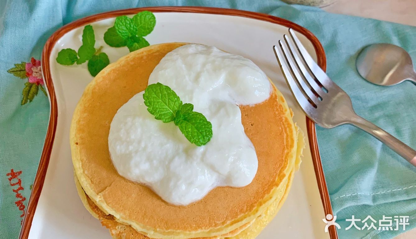 早餐牛奶松饼，简单易学，好吃美味。