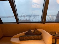 -上海滴水湖皇冠假日酒店