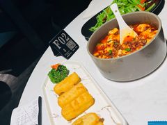 -本来精品川菜(嘉里中心店)