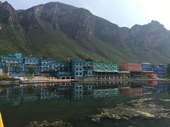 -百里峡七彩艺术小镇