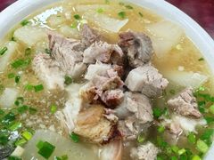 萝卜炖肘子-荣生萝卜汤饭店