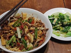 生爆牛肉面-寻裕记·现炒浇头面(人民广场店)