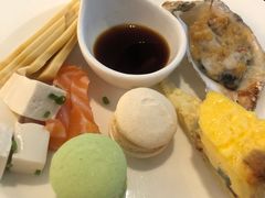 -圣丰索菲特·2 On 988 Café 自助餐厅