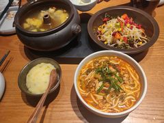 -云海肴·汽锅鸡·云南菜(天山百盛优客店)