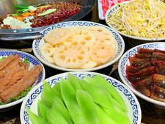 -沸炉重庆老火锅(军事博物馆店)