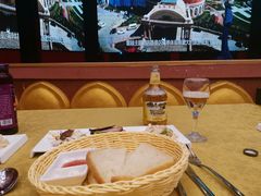 -套娃酒店-中餐厅