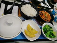 -老娘舅餐厅(黄龙体育中心店)