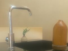 -灸春堂·艾灸·痛症·整脊连锁(之江银泰店)
