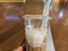 -星巴克(上海虹桥新天地二店)
