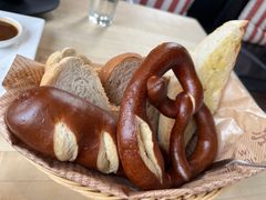 -LENBACH兰巴赫西餐啤酒坊(大连东港店)