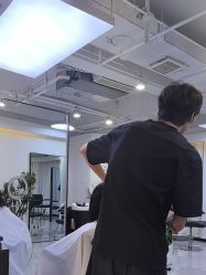 -V7 HAIR SALON