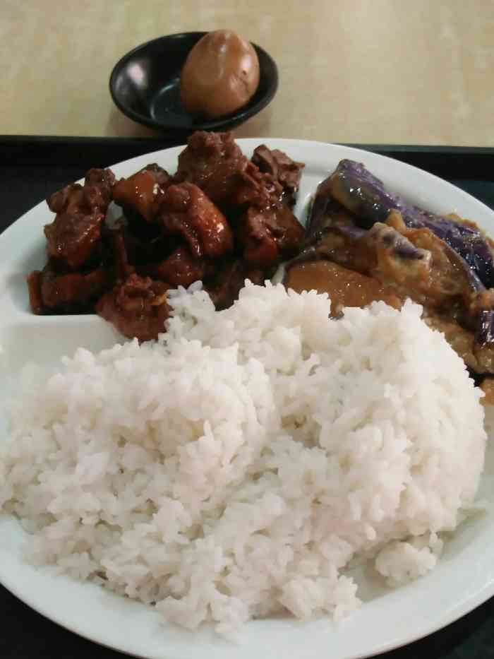 青禾馅饼粥品快餐(北部湾广场店)-"很火爆的快餐店,一到饭点很多人,有