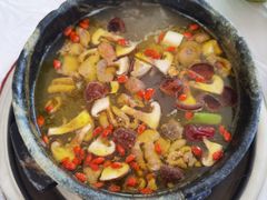 -鲁朗边巴次仁农家石锅