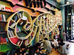 -钟书阁(松江泰晤士小镇店)