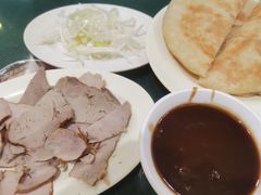 -李连贵酒家熏肉大饼(昆明街店)