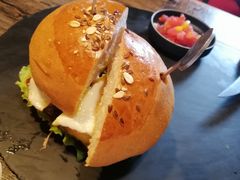 -HIGH FIVE哈福手工汉堡(桂林路店)