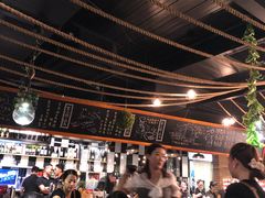 -六扇门潮汕牛肉火锅(BGC店)