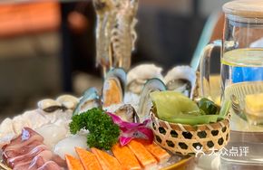 Value-Added Seasonal Seafood Platter