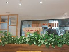 -呷佬·长沙手工米粉(金沙江路店)