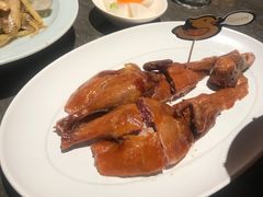 脆皮烧乳鸭-汤城小厨•粤菜•靓汤(苏州街店)