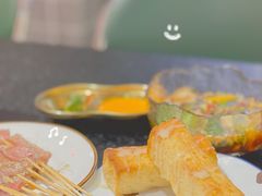 -何妹湿辣牛肉·粤式烧烤砂煲(桂雅路店)