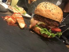 -HIGH FIVE哈福手工汉堡(桂林路店)