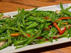 五彩花菇荷兰豆-云海肴云南菜·蒸汽石锅鱼(北京良乡华冠店)