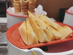 -龍歌自助小火锅(市北CBD万达店)