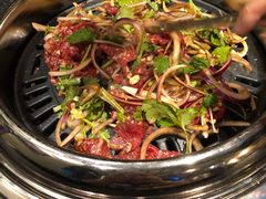 炙烤牛肉-赤铁扒拉锅·烤串·烤鸽子