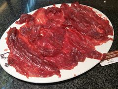 鲜嫩肉-名门潮牛·鲜牛肉海鲜火锅.烧烤自助餐厅(诚丰广场店)