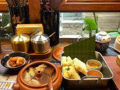 -银米·云南传统过桥米线(双廊黑金冠店)