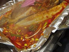 -愿者上钩·纸包鱼(翻身店)