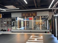 -臻元搏击格斗泰拳拳馆(港隆店)