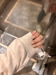 -iU美甲美睫