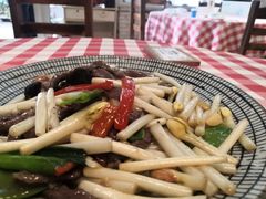 花生苗炒牛柳-龙桥私厨·姜花菊花过桥鱼·顺德菜(容桂店)