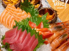 放刺身拼盘中-京旬海鲜放题·铁板烧自助餐厅