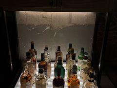 -FOUR PLAY BAR